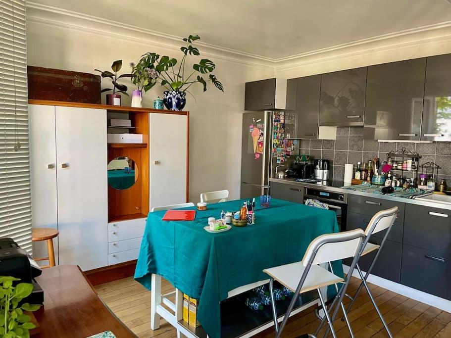 Bright For 3 With Balcony - 11e Bastille Appartement
