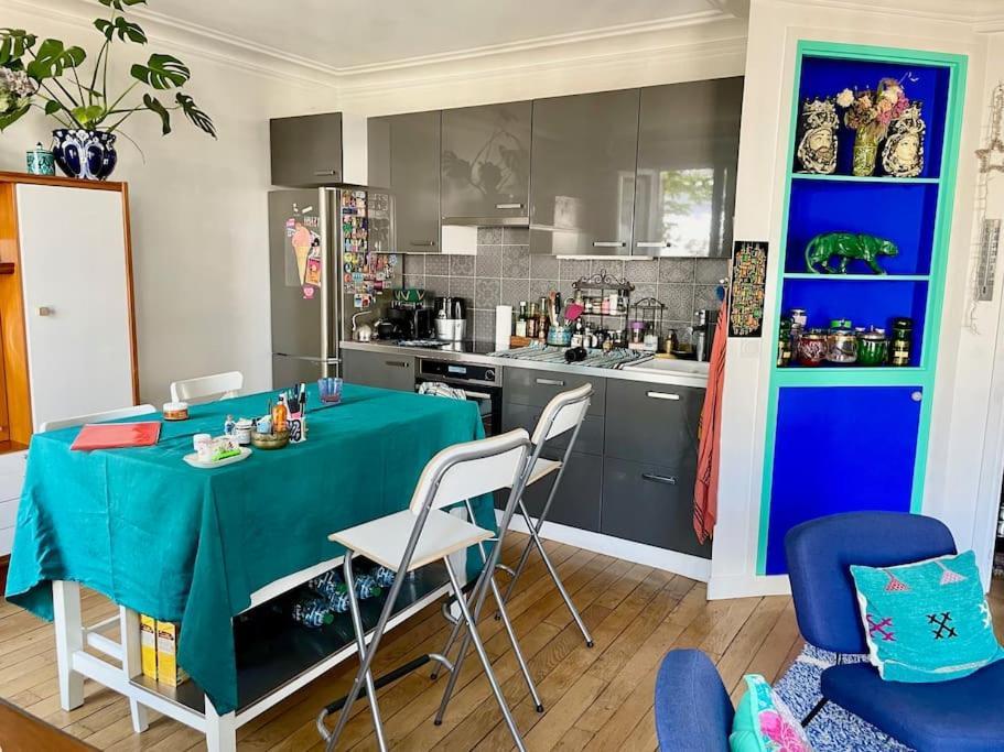 Bright For 3 With Balcony - 11e Bastille Appartement Parijs